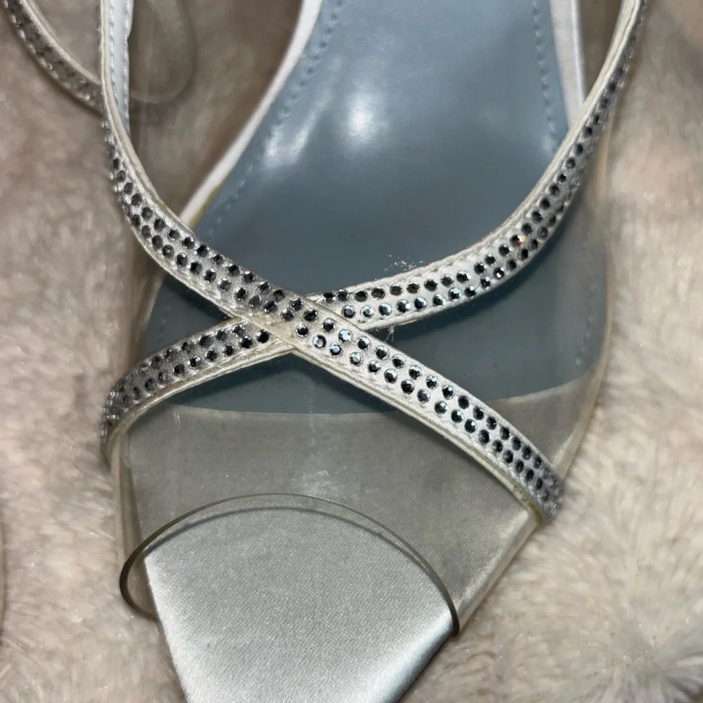 Nine West Silver Strappy Heels size 9 white color